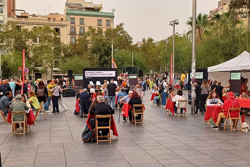 Barcelona dizolvă singurătatea