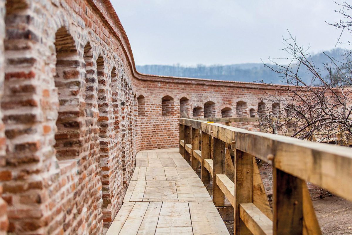 Biserica Fortificată Alma Vii