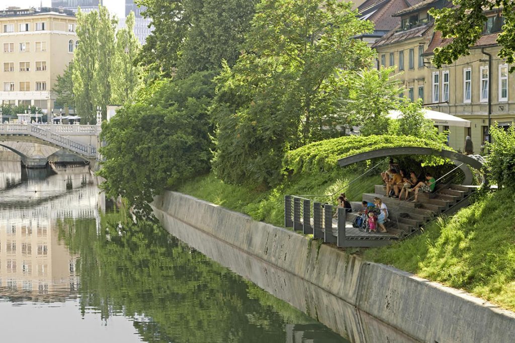 04-amenajarea-raului-cibin-studiu-de-caz-03-raul-ljubljanica-image-02.jpg
