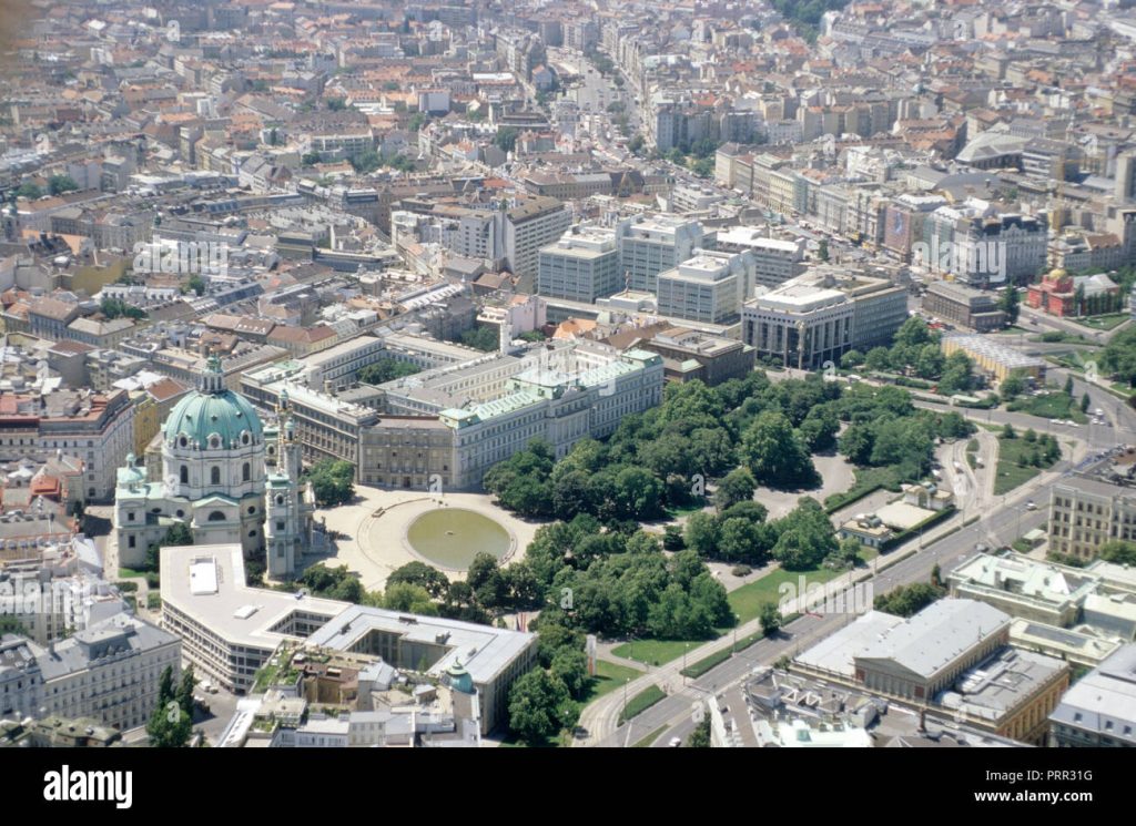 1.-Viena-Karlsplatz.jpg